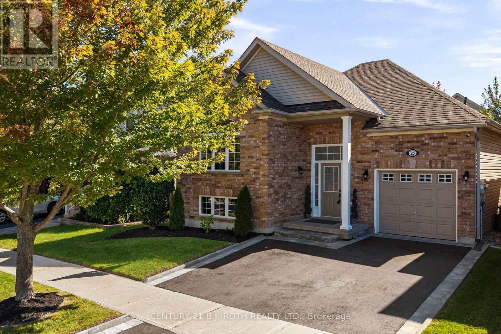 25 CRANBERRY LANE, Barrie, Ontario