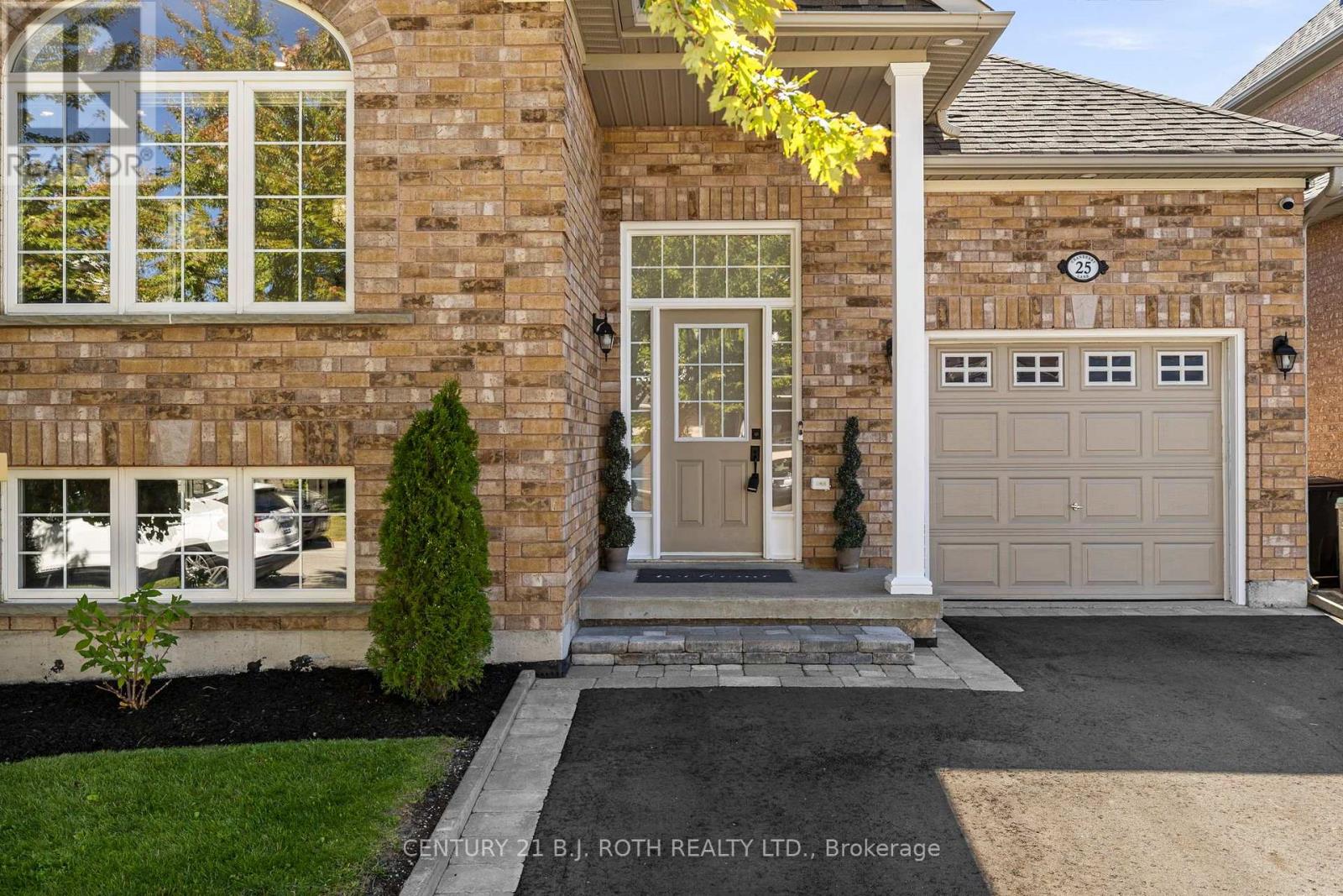 25 Cranberry Lane, Barrie (Holly), Ontario  L4N 0Z1 - Photo 2 - S13819612