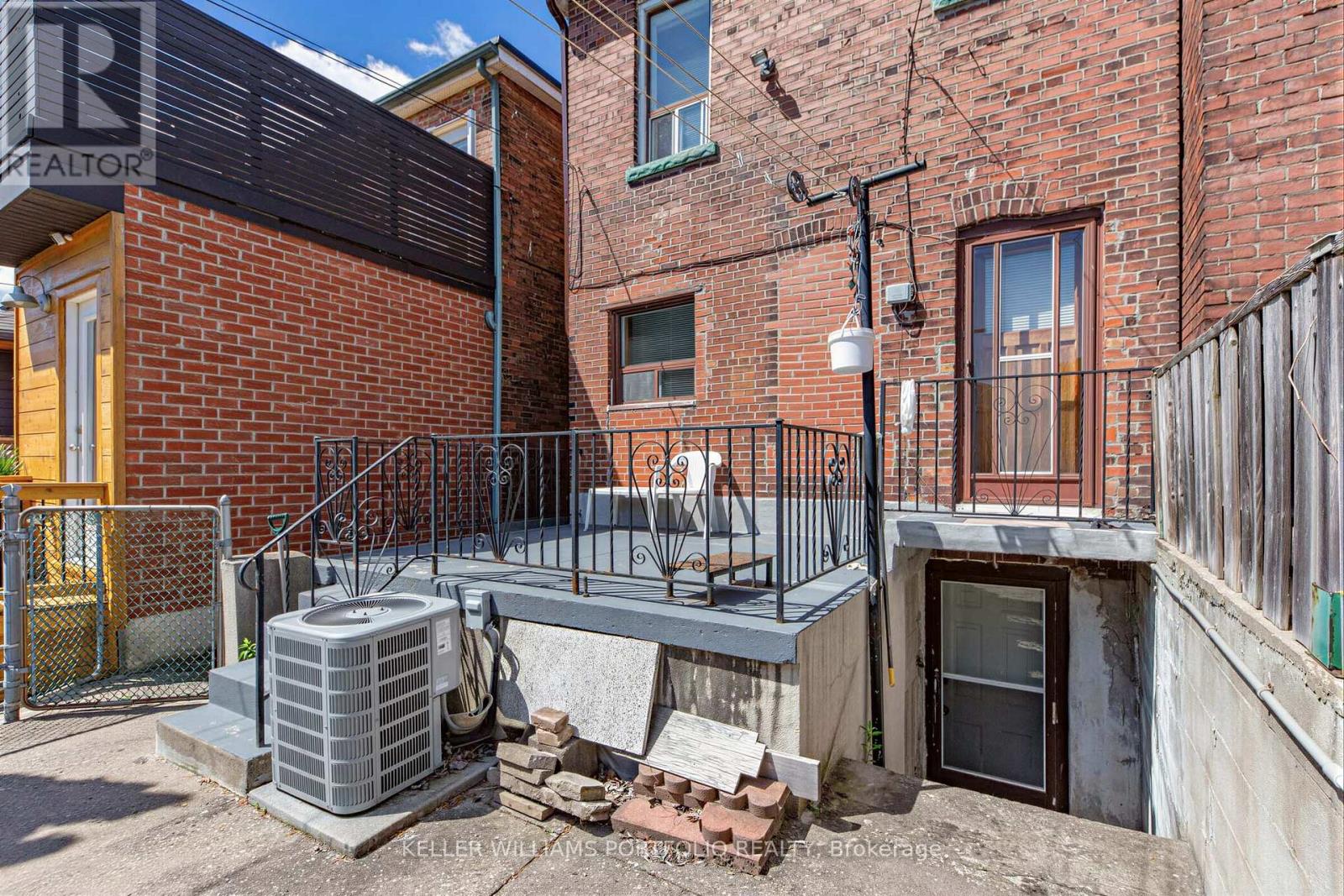 207 Symington Avenue, Toronto, Ontario  M6P 3W5 - Photo 36 - W13819546