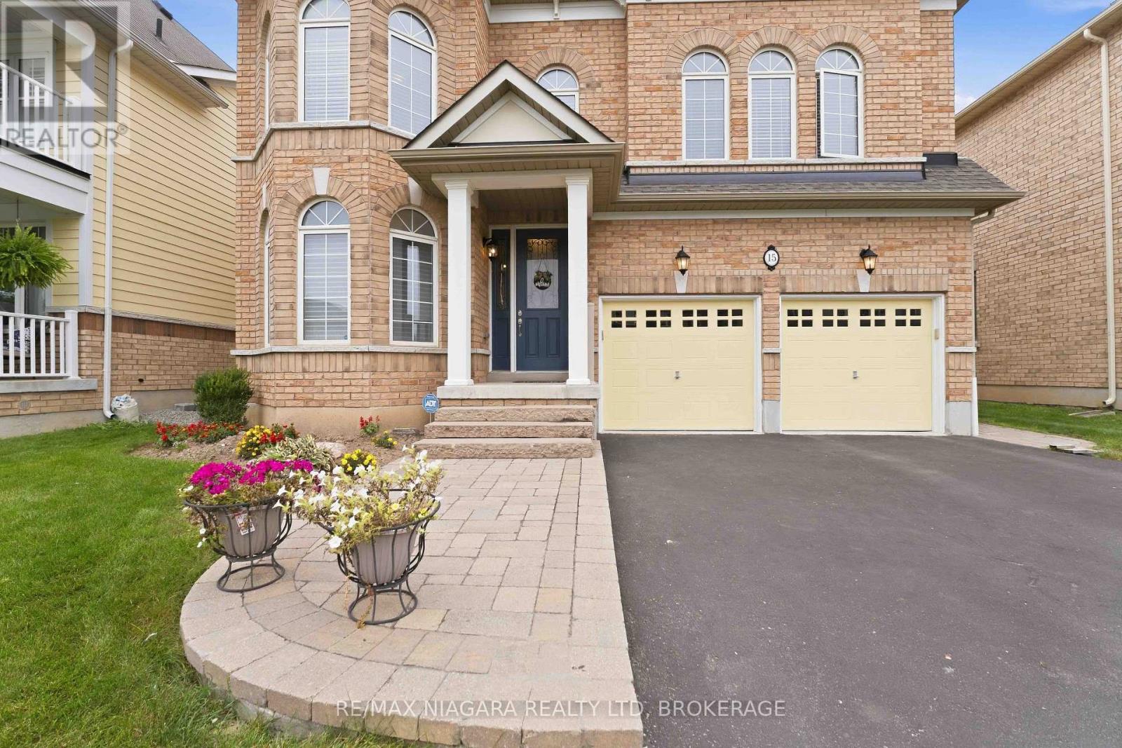 15 Fox Grape Road, Thorold, Ontario  L2V 5G5 - Photo 3 - X13819282
