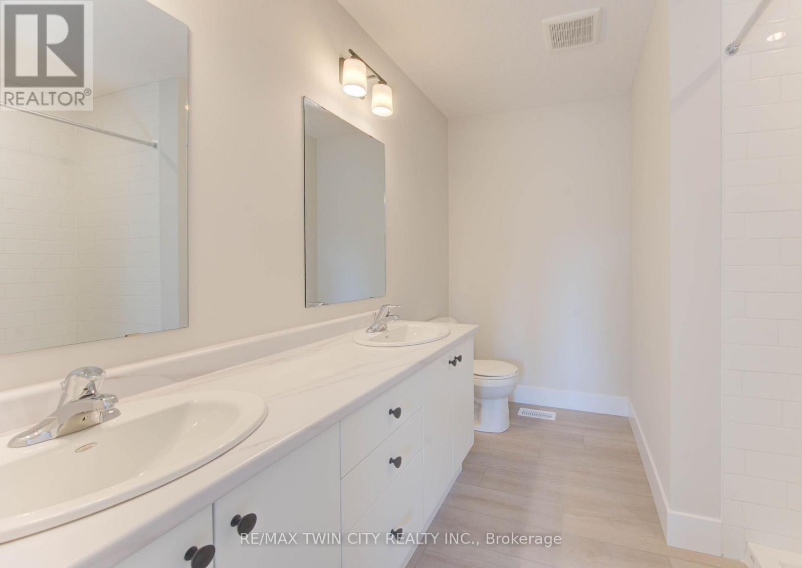 161 Dunnigan Drive, Kitchener, Ontario N2B 0B1 - Photo 32 - X13819438