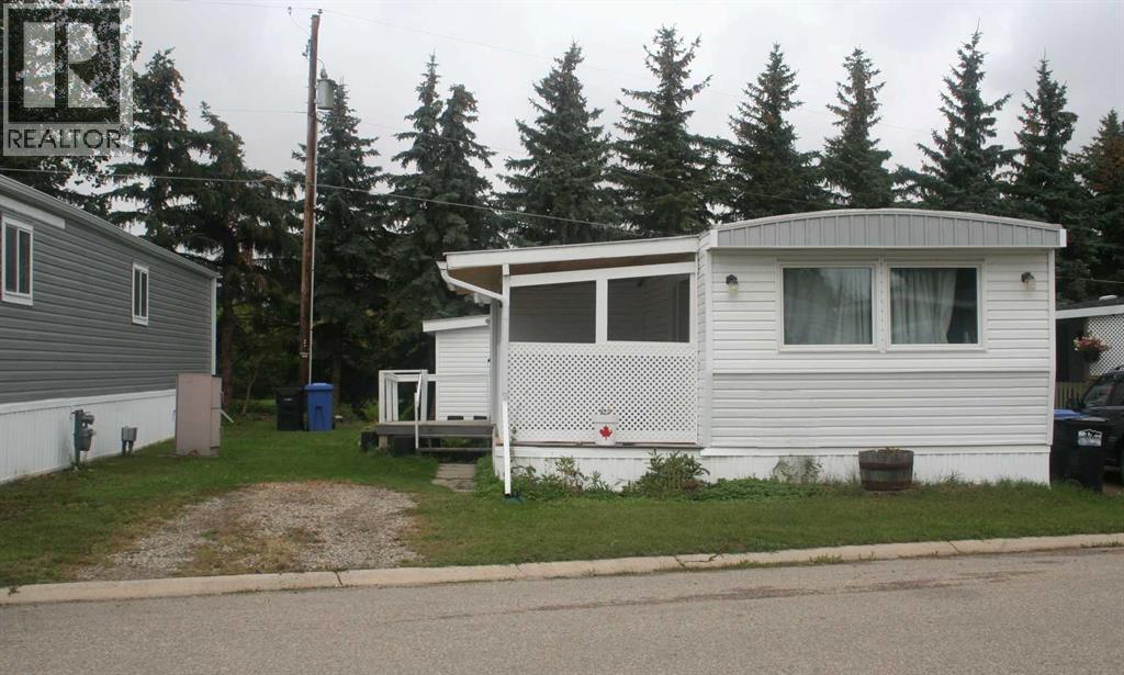 69, 1190 15 Avenue, Didsbury, Alberta T0M 0W0 - Photo 1 - A2332493