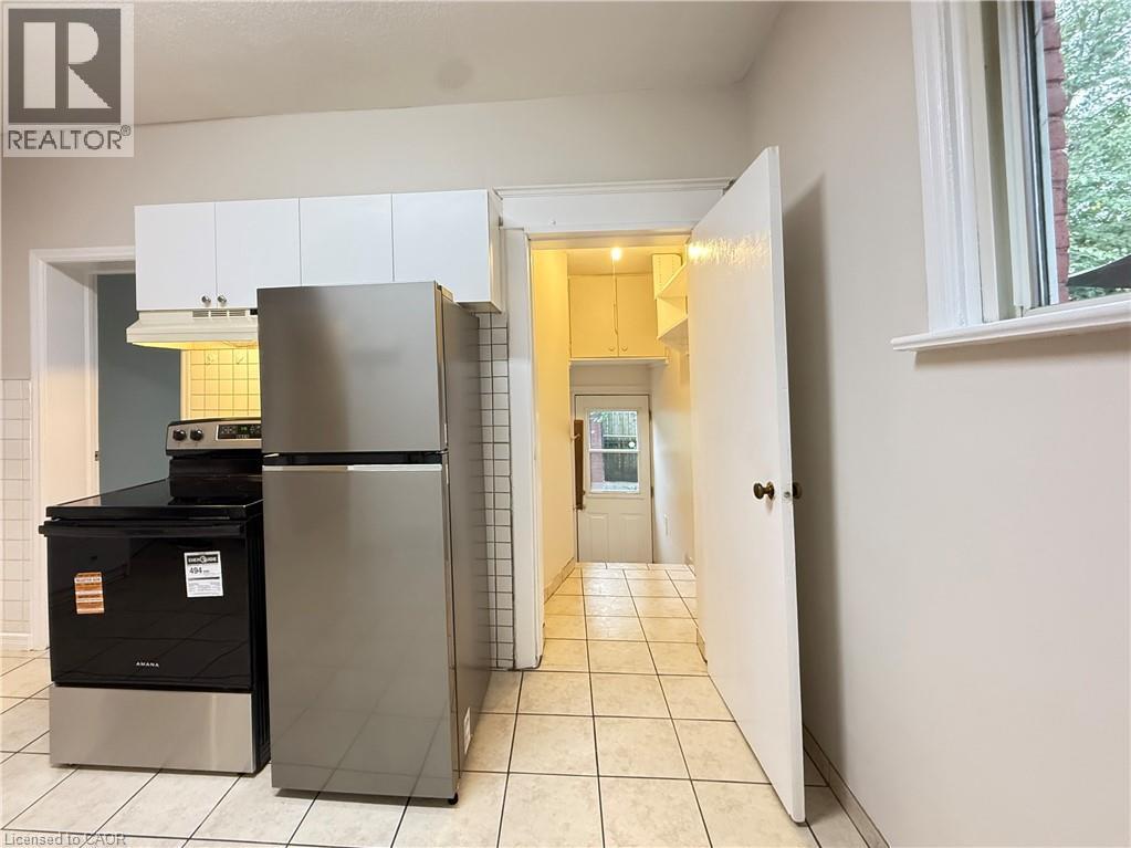 24 Somerset Avenue, Hamilton, Ontario  L8L 2L5 - Photo 11 - 40849139