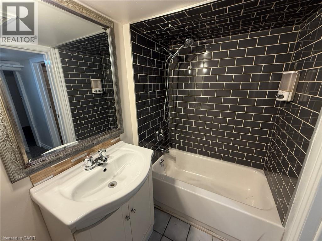 24 Somerset Avenue, Hamilton, Ontario  L8L 2L5 - Photo 25 - 40849139