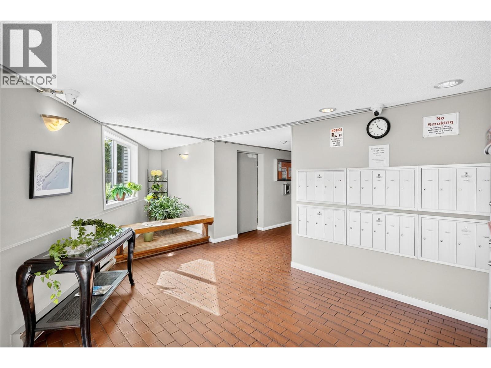 803 Fairview Road Unit# 301, Penticton, British Columbia  V2A 5Y7 - Photo 5 - 10400633