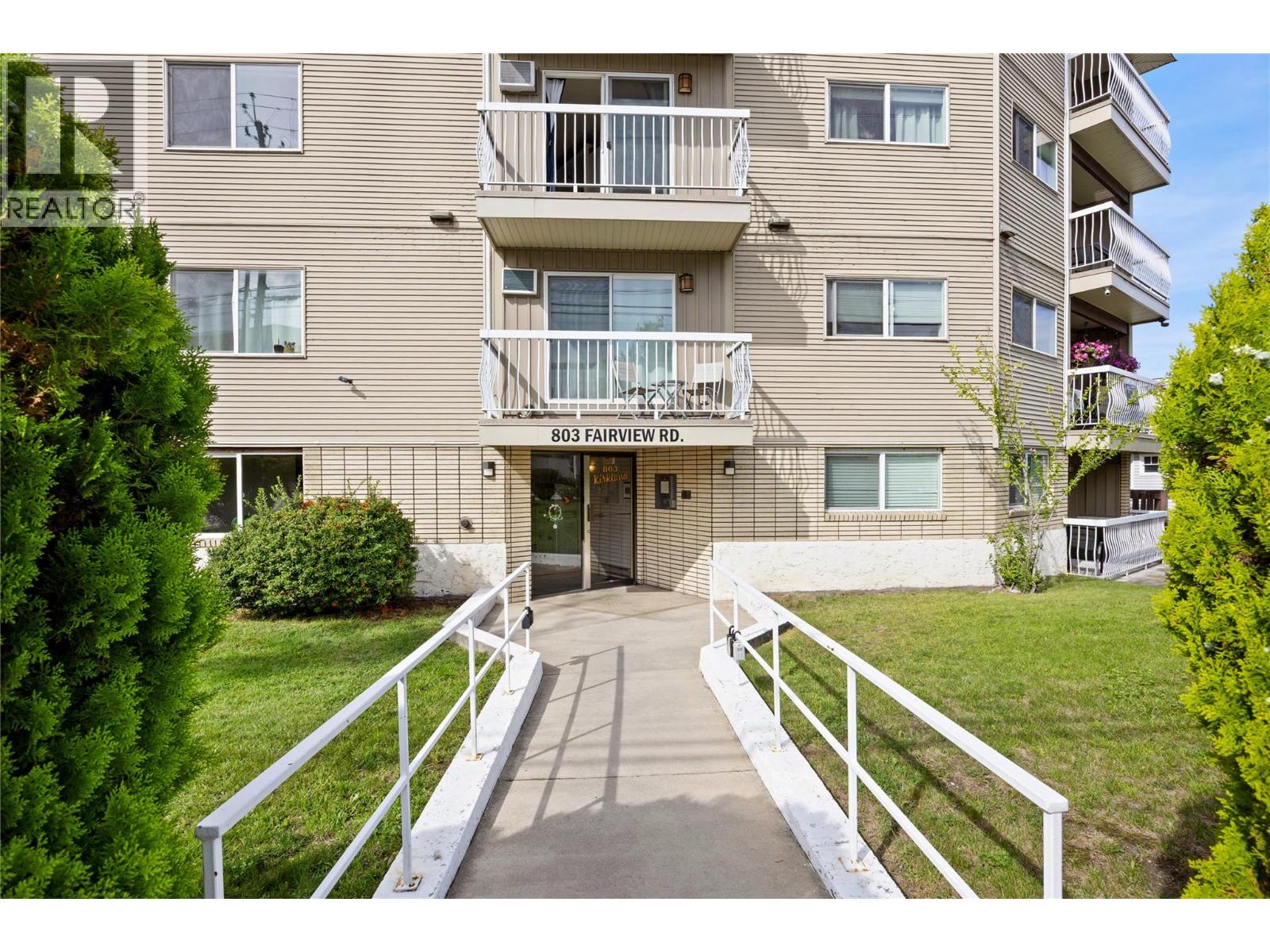 803 Fairview Road Unit# 301, Penticton, British Columbia