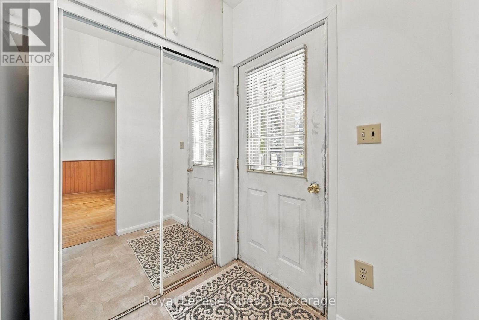 148 COLDWATER ROAD W photo 3