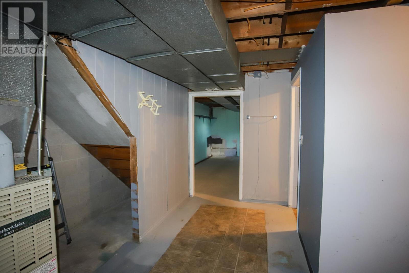 382 Farwell TER photo 29
