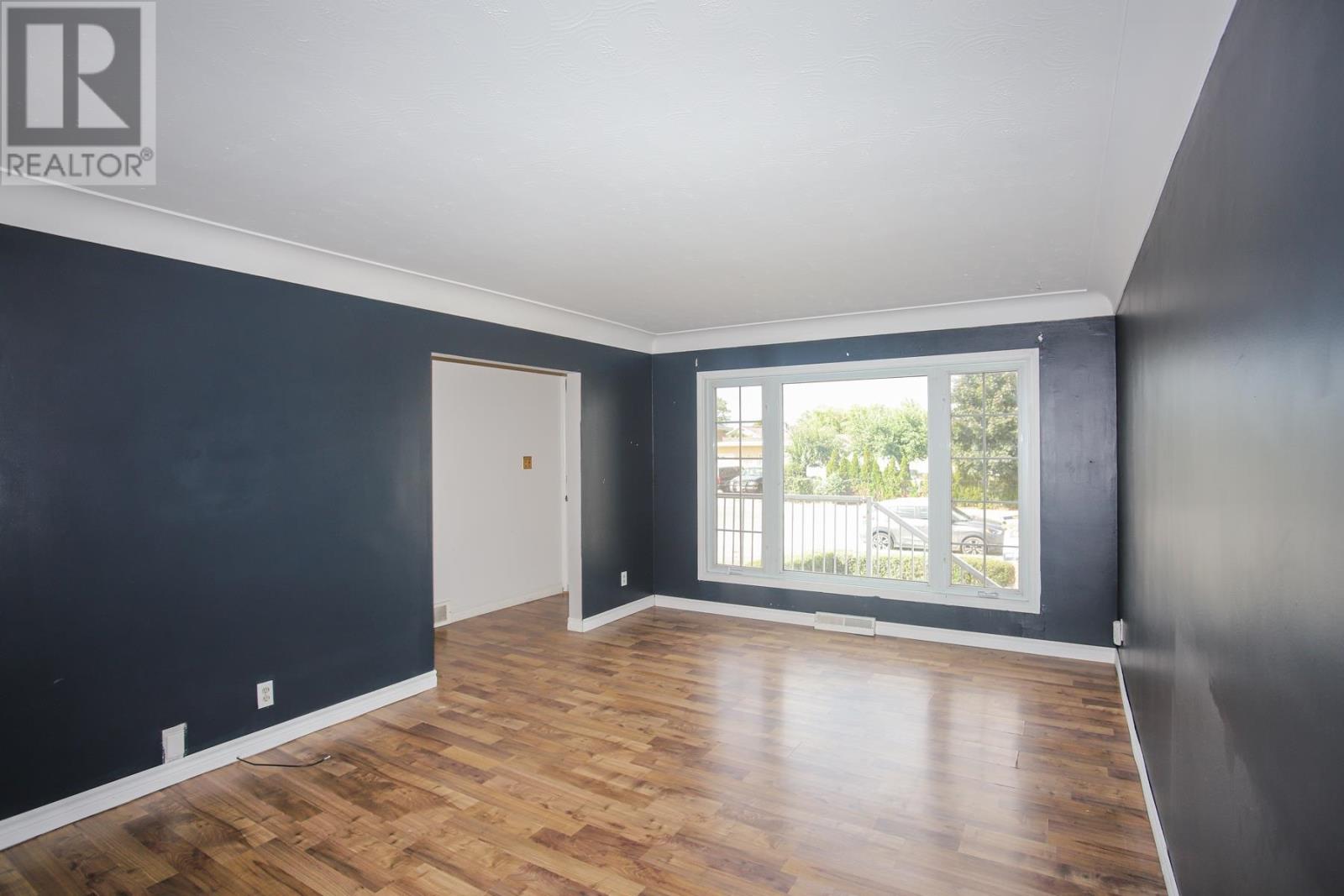 382 Farwell TER photo 7