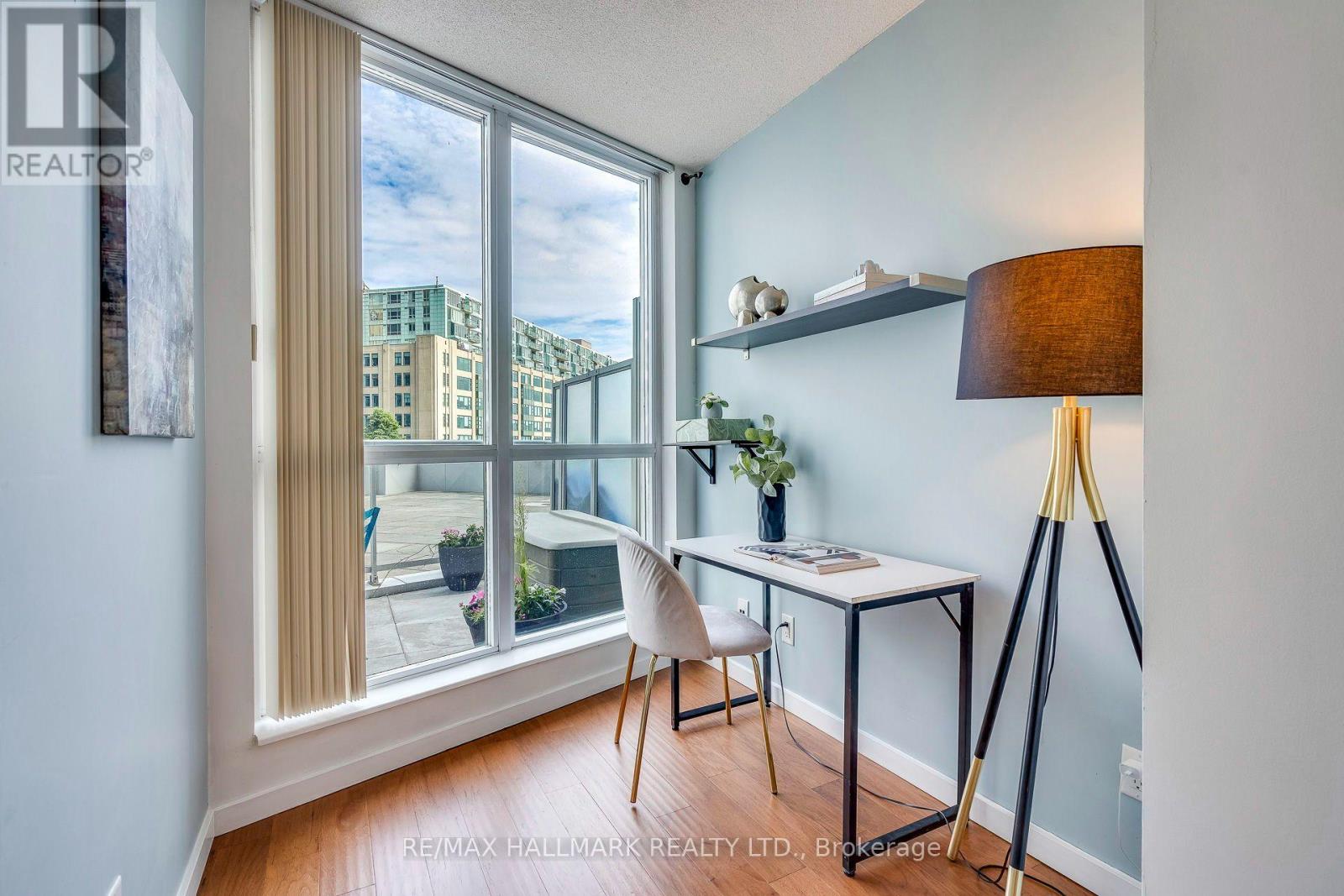 402 - 218 Queens Quay W, Toronto, Ontario  M5J 2Y6 - Photo 14 - C13819432