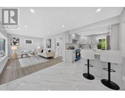 208 PALMERSTON AVENUE, Whitby, Ontario