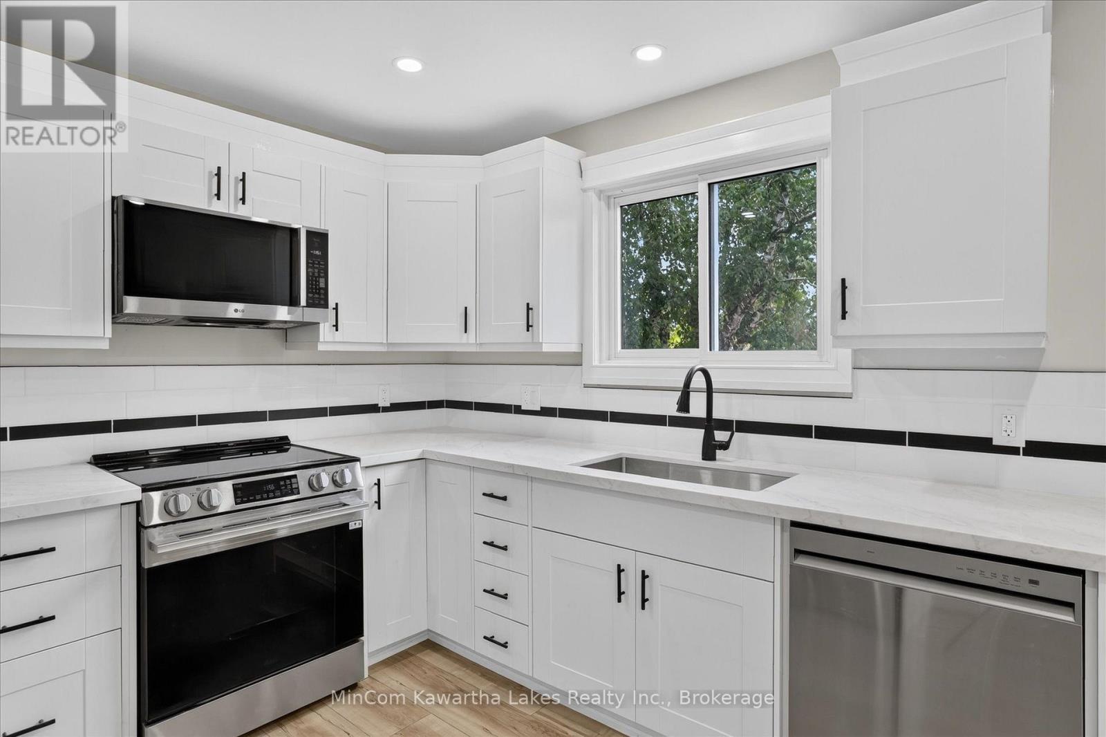 1028 Western Avenue, Peterborough, Ontario  K9J 5W4 - Photo 19 - X13766438
