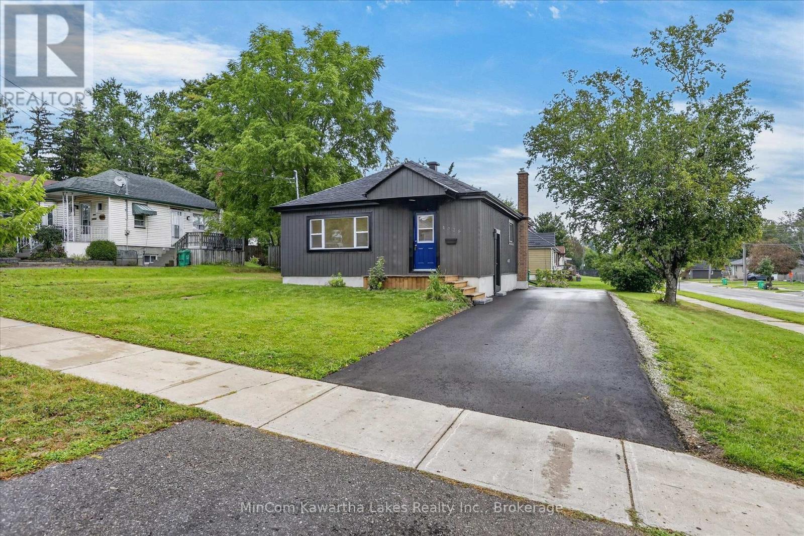 1028 Western Avenue, Peterborough, Ontario  K9J 5W4 - Photo 3 - X13766438