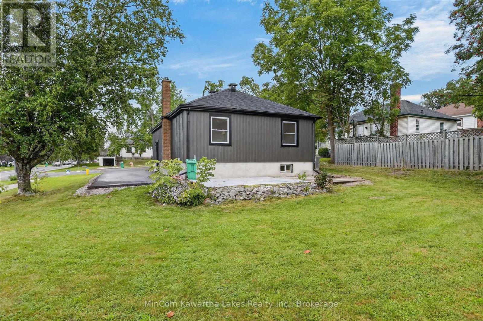 1028 Western Avenue, Peterborough, Ontario  K9J 5W4 - Photo 42 - X13766438