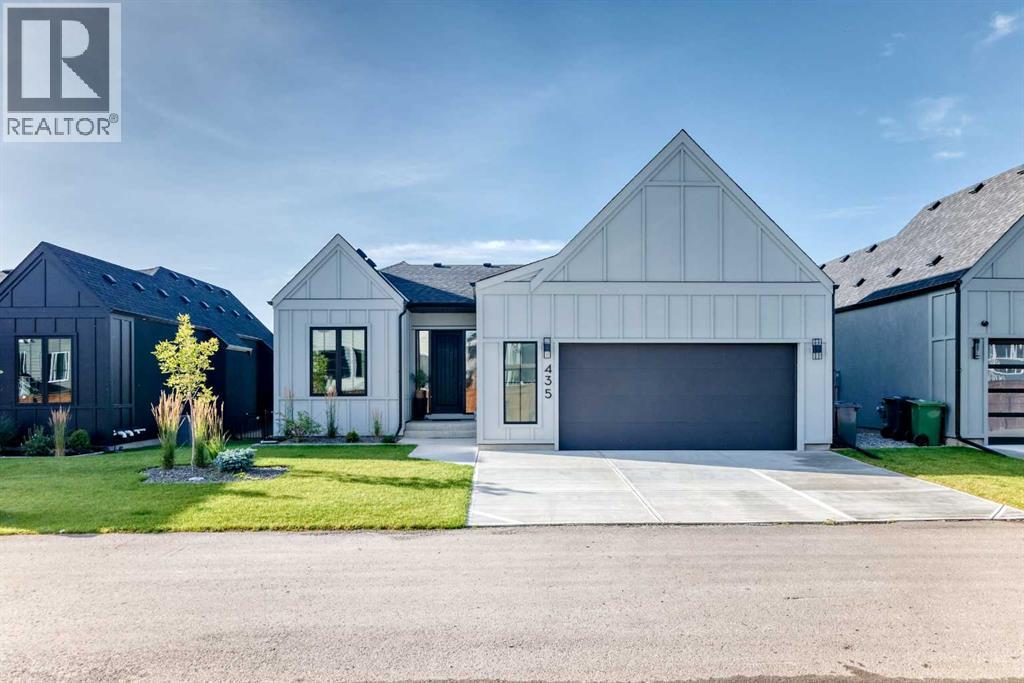 435 Grayling Lane, Rural Rocky View County, Alberta  T3Z 0G7 - Photo 3 - A2347344