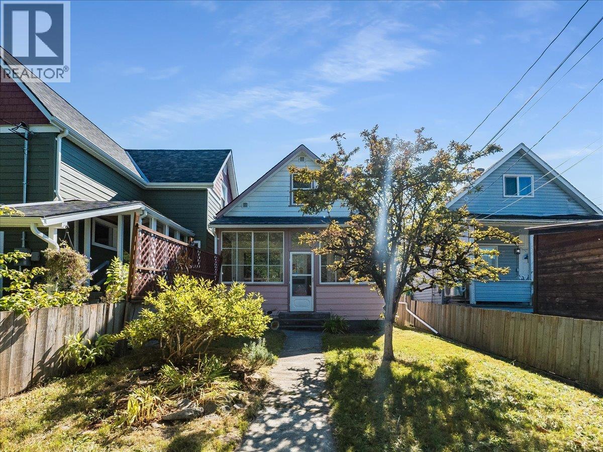 414 Mill Street, Nelson, British Columbia