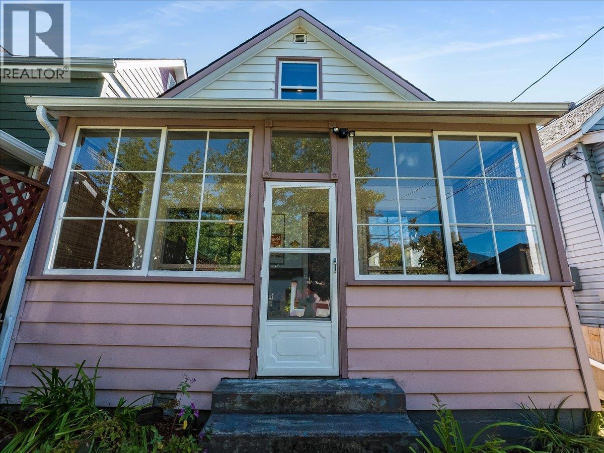 414 Mill Street, Nelson, British Columbia V1L 4R9 - Photo 13 - 10401515