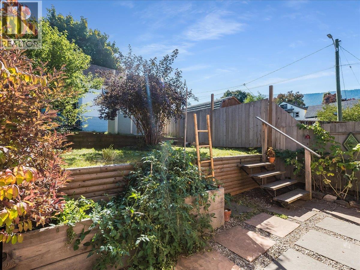 414 Mill Street, Nelson, British Columbia V1L 4R9 - Photo 5 - 10401515