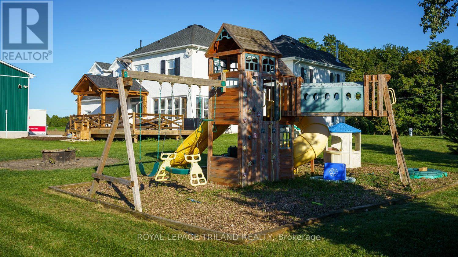 11688 Charlton Drive, Middlesex Centre, Ontario  N0M 1P0 - Photo 37 - X13819312