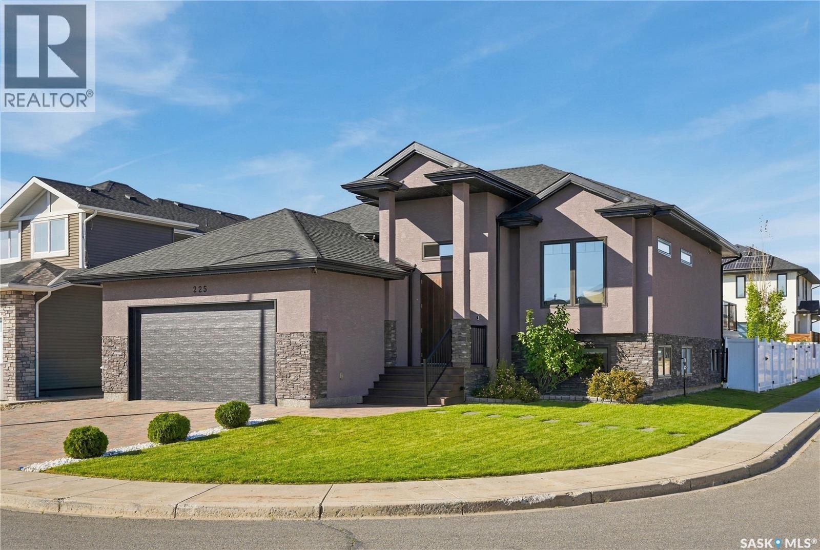 225 Cowan Crescent, Martensville, Saskatchewan  S0K 2T1 - Photo 4 - SK049160