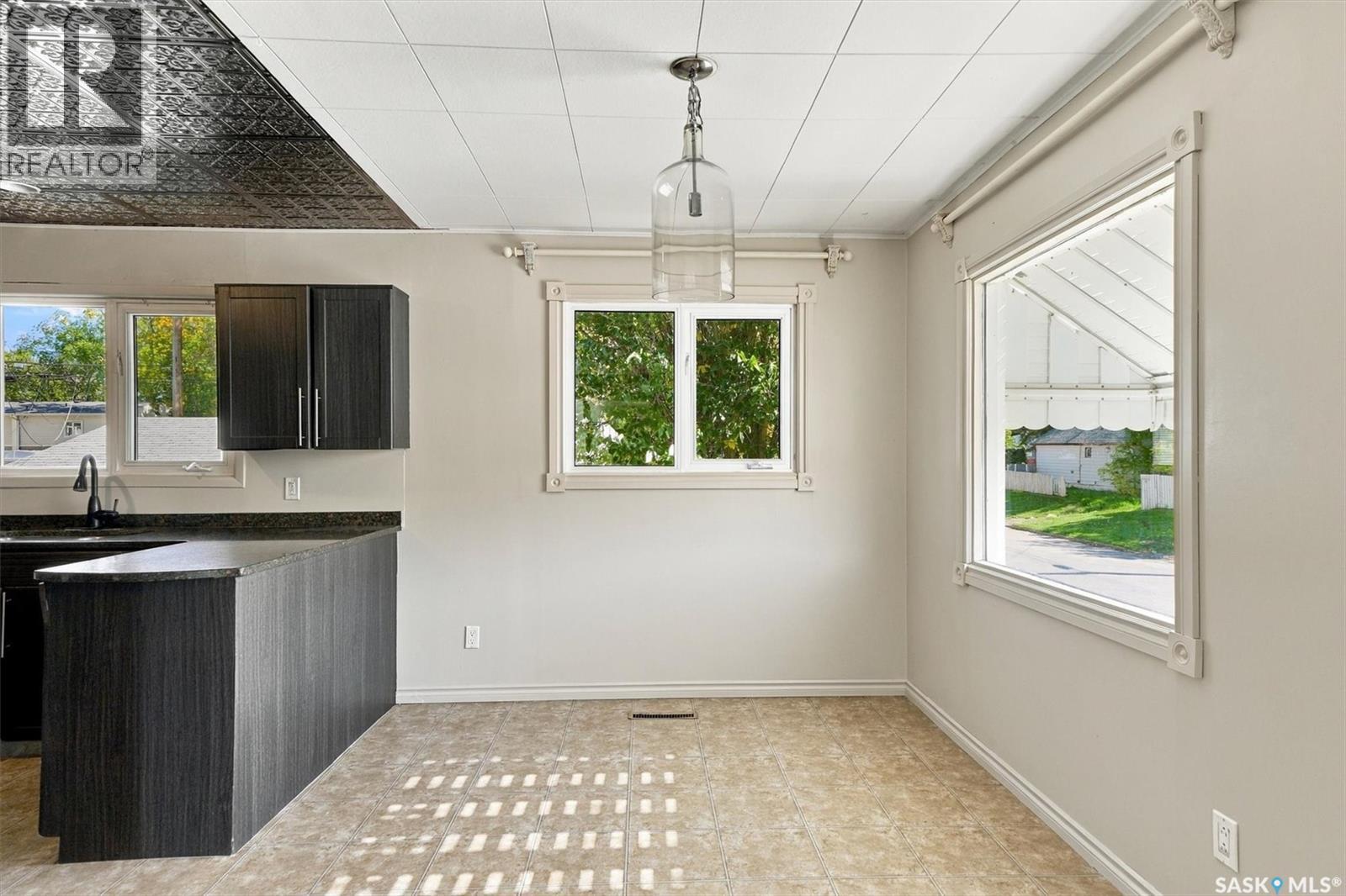 302 Mcmillan Avenue, Saskatoon, Saskatchewan  S7L 2T5 - Photo 14 - SK048982