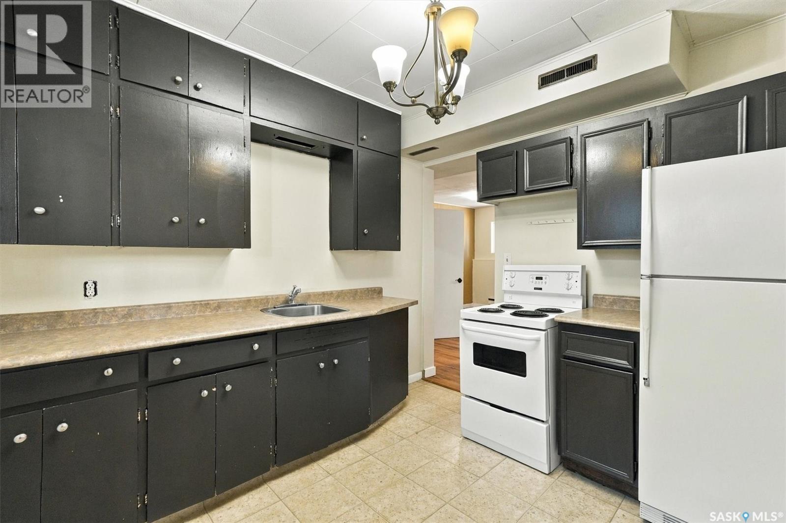 302 Mcmillan Avenue, Saskatoon, Saskatchewan  S7L 2T5 - Photo 30 - SK048982