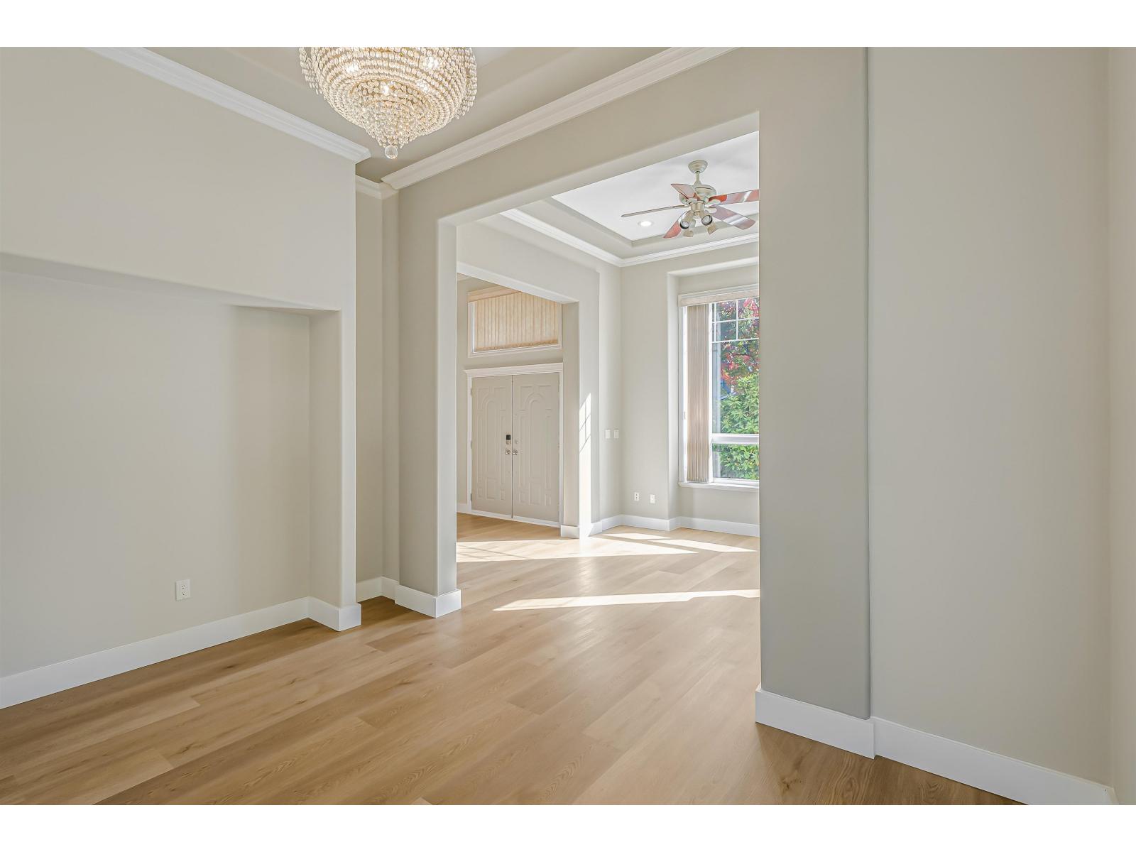 14405 89a Avenue, Surrey, British Columbia  V3R 1A3 - Photo 6 - R3167872