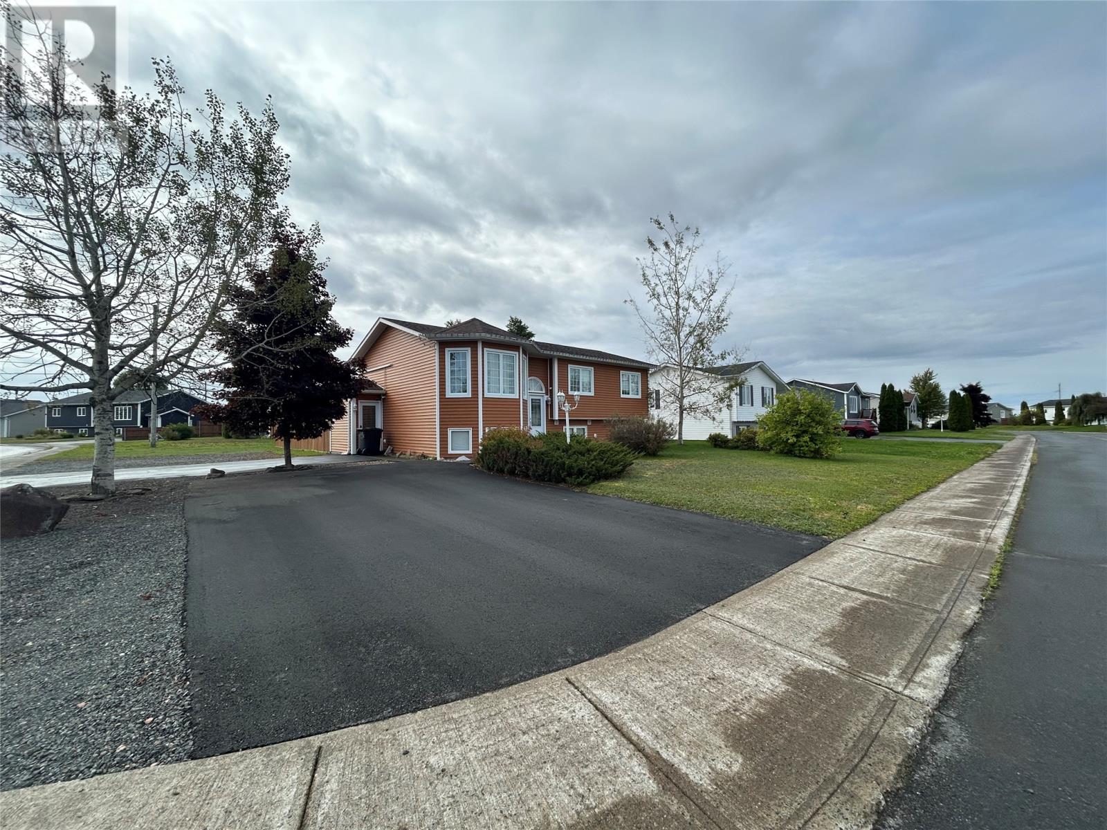 30 Snow Crescent, Grand Falls- Windsor, Newfoundland & Labrador  A2B 1C7 - Photo 3 - 1303559