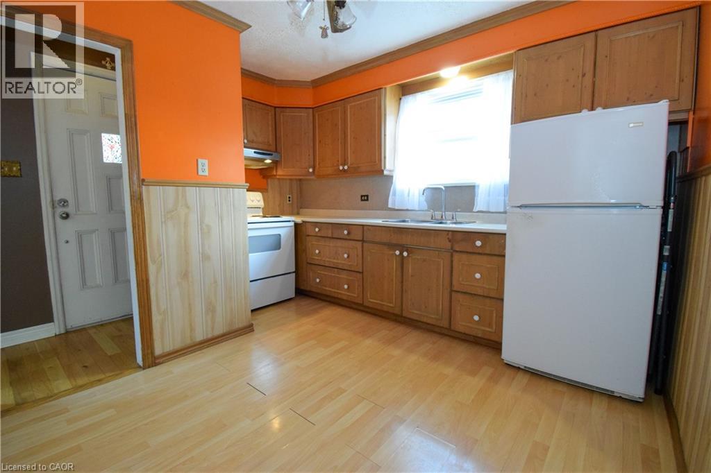 272 Carlton Street, St. Catharines, Ontario  L2N 1B9 - Photo 9 - 40851047