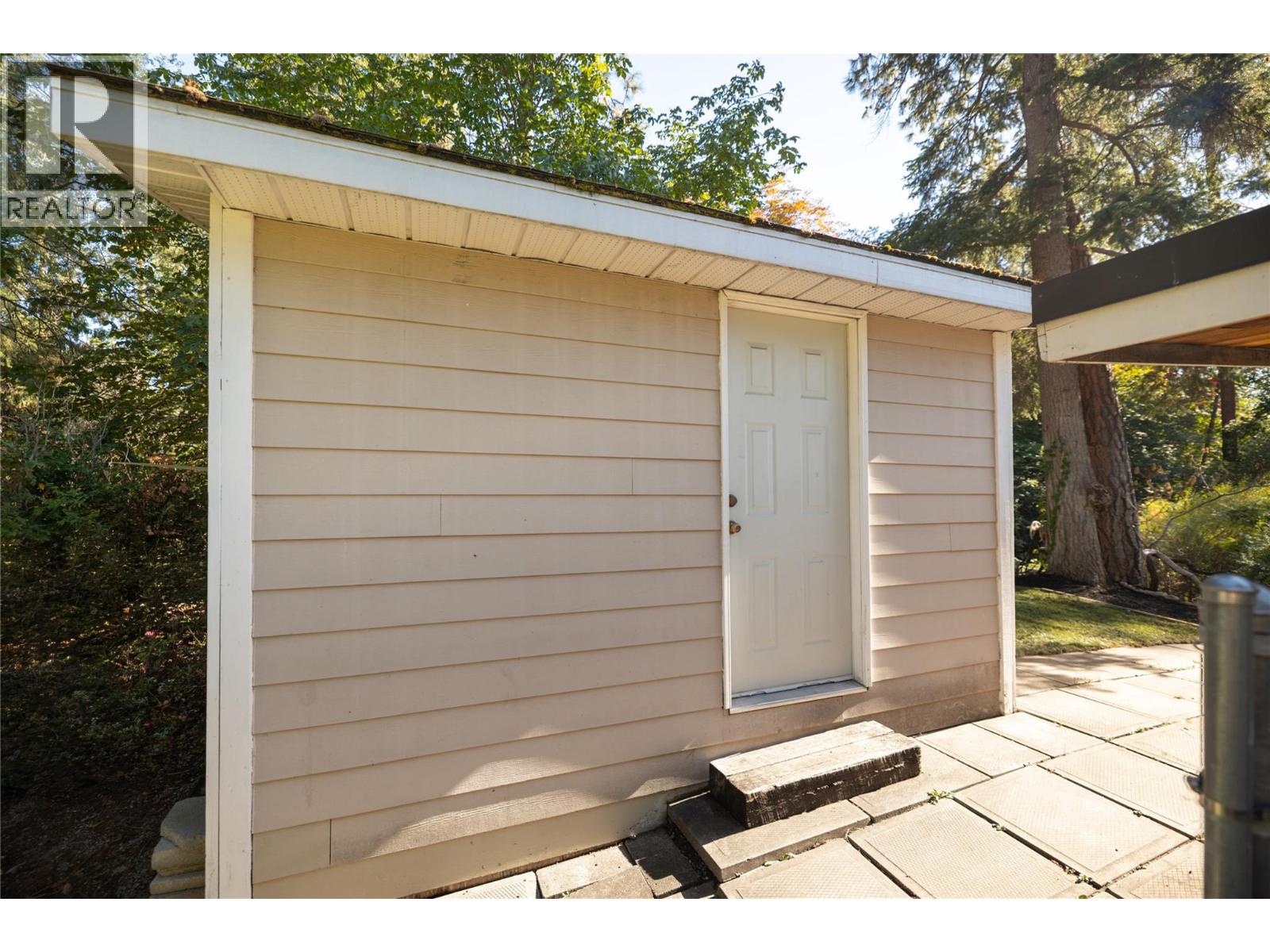 2475 Dunsmuir Road, Kelowna, British Columbia  V1W 2V2 - Photo 50 - 10401347