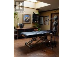 4 - 1554 DUNDAS STREET, Toronto, Ontario