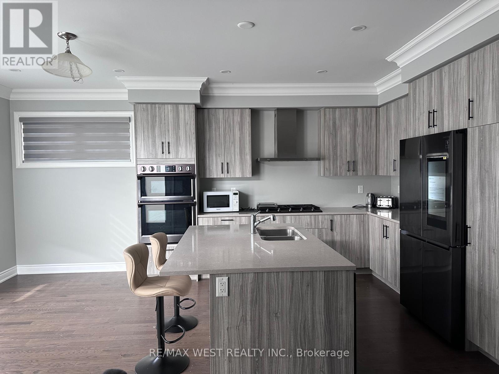 111 Scarlet Way, Bradford West Gwillimbury (Bradford), Ontario  L3Z 0T4 - Photo 10 - N13819826