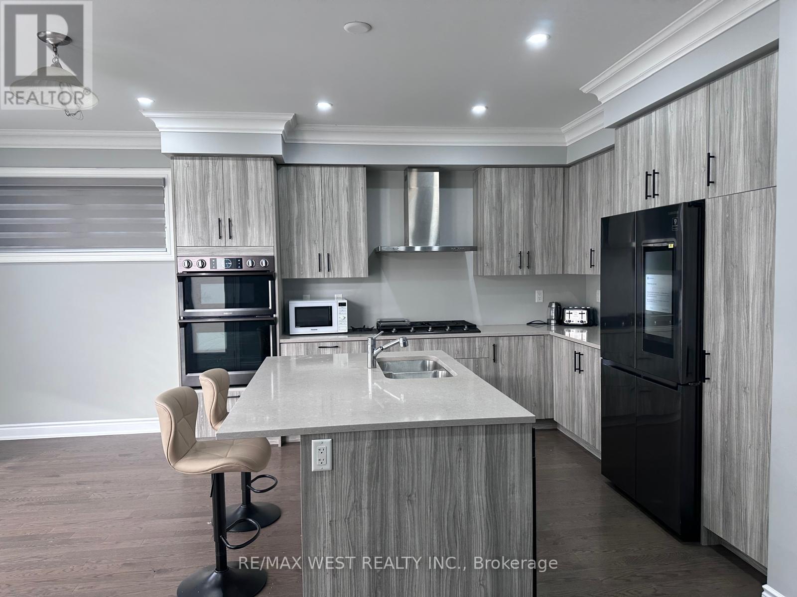 111 Scarlet Way, Bradford West Gwillimbury (Bradford), Ontario  L3Z 0T4 - Photo 11 - N13819826