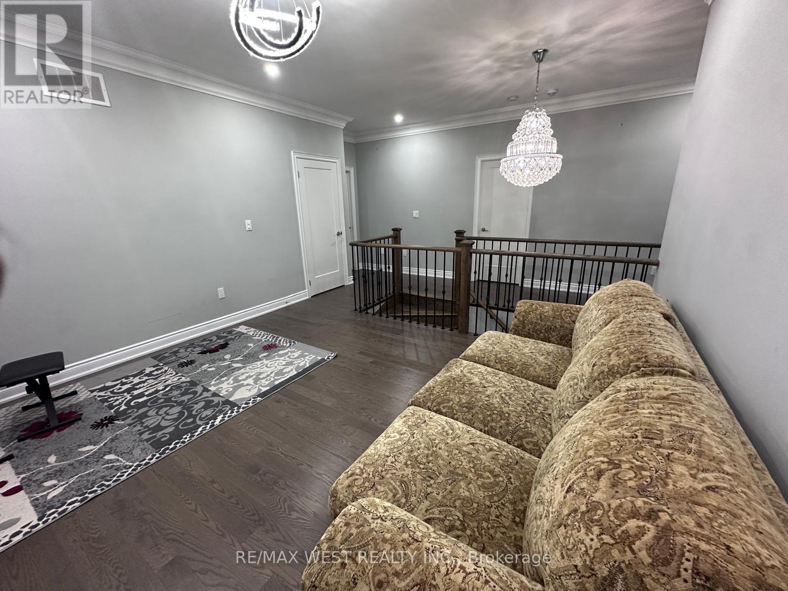111 Scarlet Way, Bradford West Gwillimbury (Bradford), Ontario  L3Z 0T4 - Photo 16 - N13819826