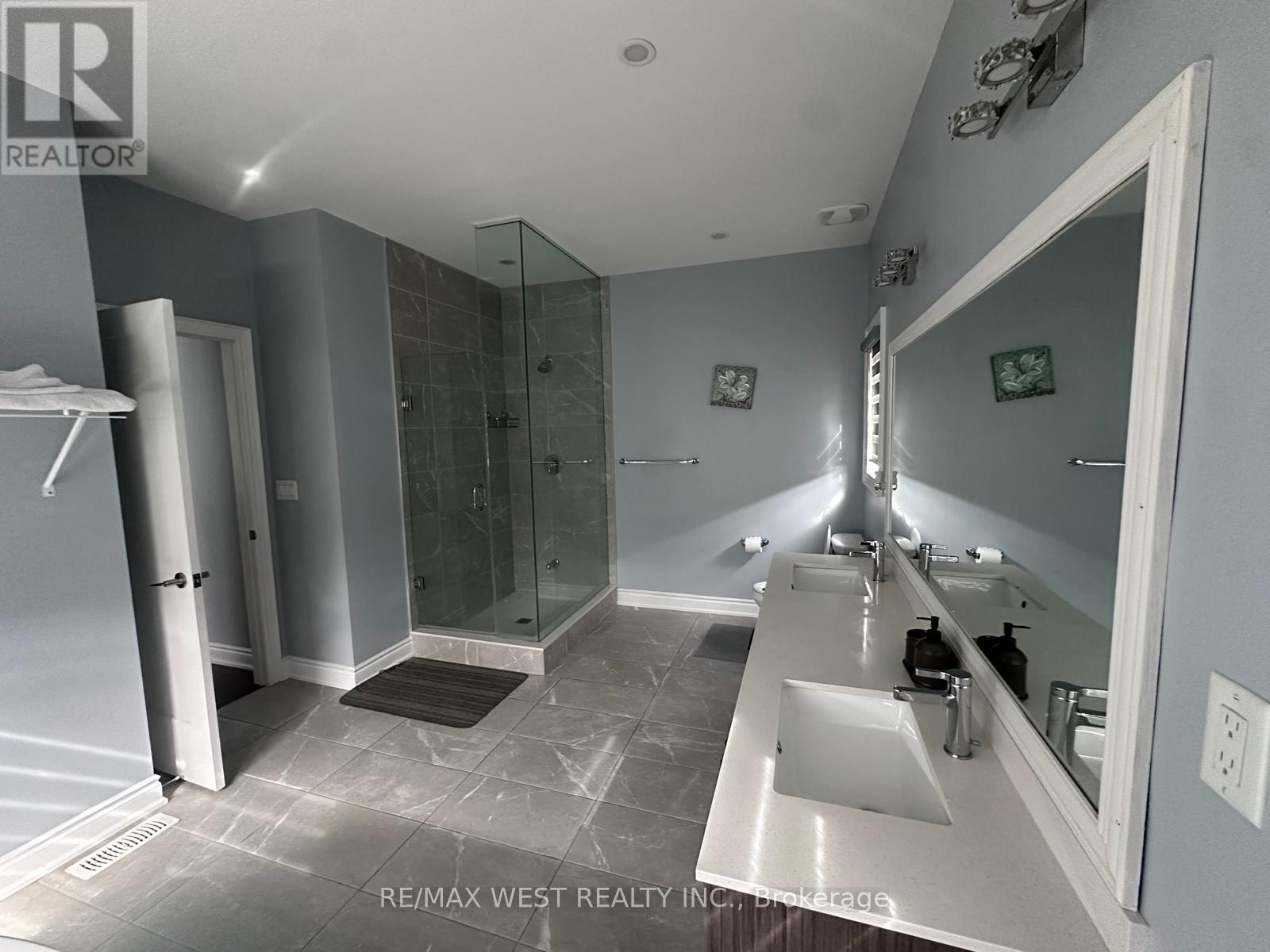 111 Scarlet Way, Bradford West Gwillimbury (Bradford), Ontario  L3Z 0T4 - Photo 19 - N13819826