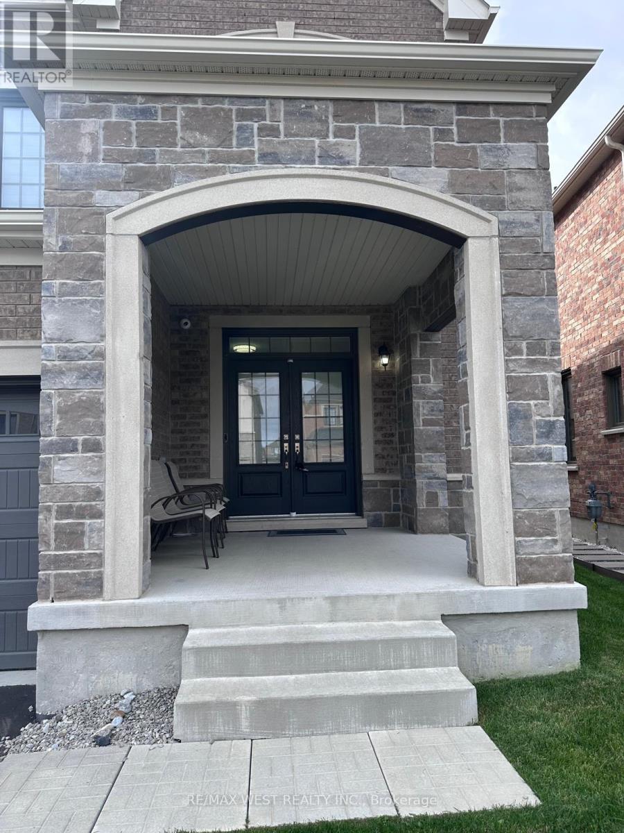 111 Scarlet Way, Bradford West Gwillimbury (Bradford), Ontario  L3Z 0T4 - Photo 2 - N13819826