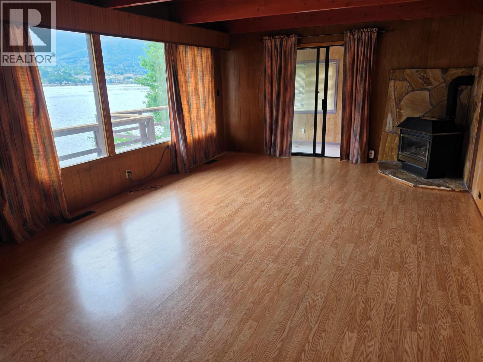582 Valhalla Road, Nelson, British Columbia  V1L 6M6 - Photo 14 - 10400697