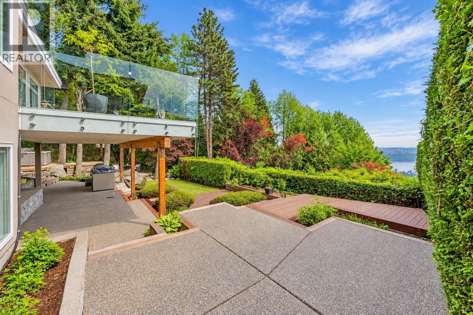 1560 Chippendale Court, West Vancouver, British Columbia  V7S 3G6 - Photo 32 - R3168572