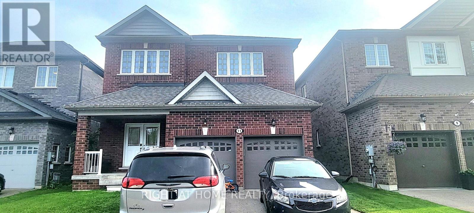 11 Richmond Park Drive, Georgina, Ontario  L4P 0H2 - Photo 3 - N13815194
