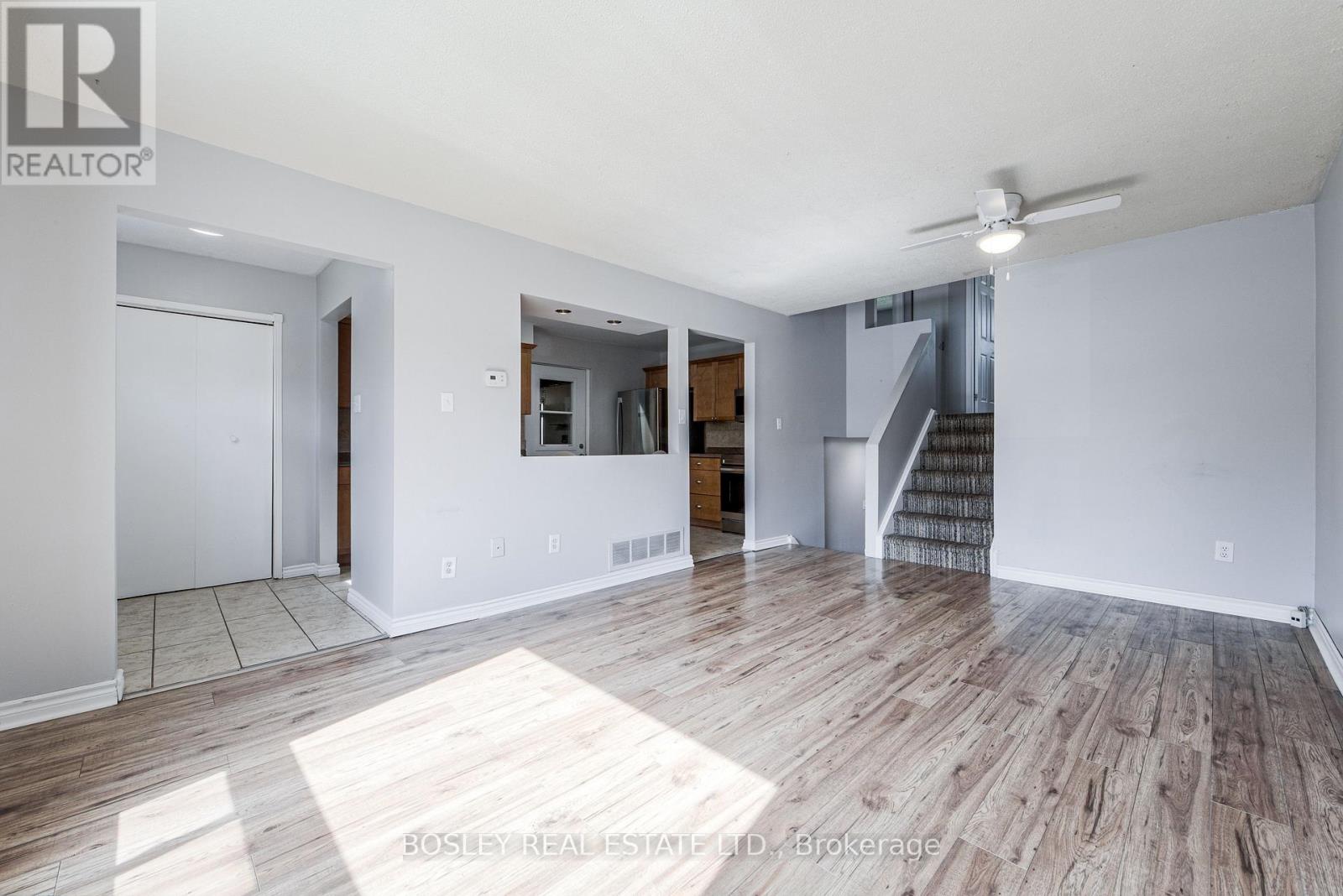 46 Austen Lane, Barrie, Ontario  L4N 5C7 - Photo 10 - S13819558