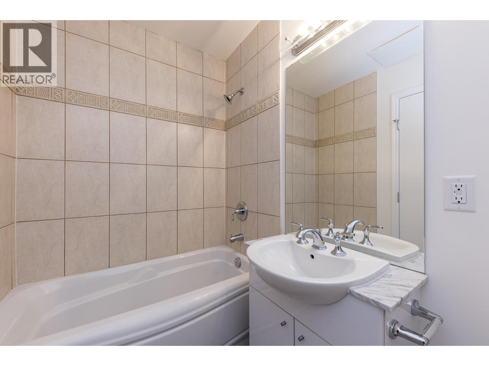 Ph1 168 E Esplanade, North Vancouver, British Columbia  V7L 4X8 - Photo 25 - R3148481