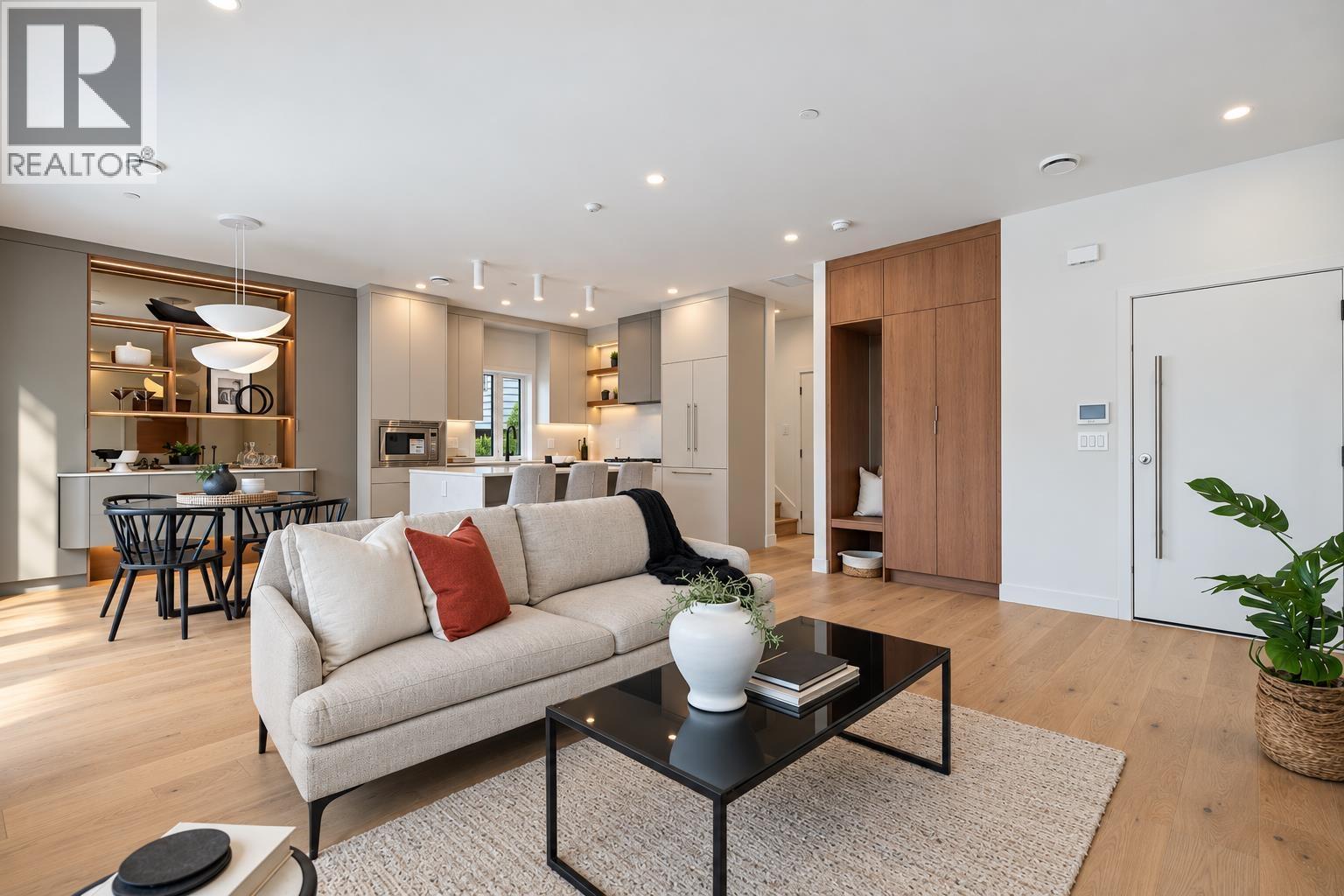 2 2211 WILLIAM STREET, Vancouver, British Columbia