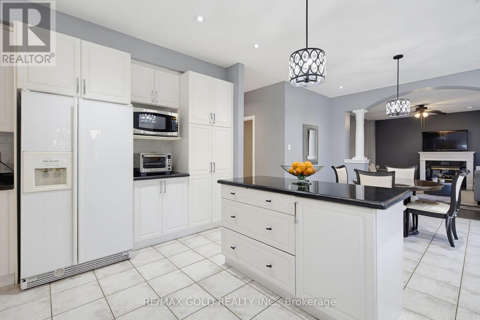 29 Blaketon Court, Brampton, Ontario  L6P 1K7 - Photo 15 - W13819182