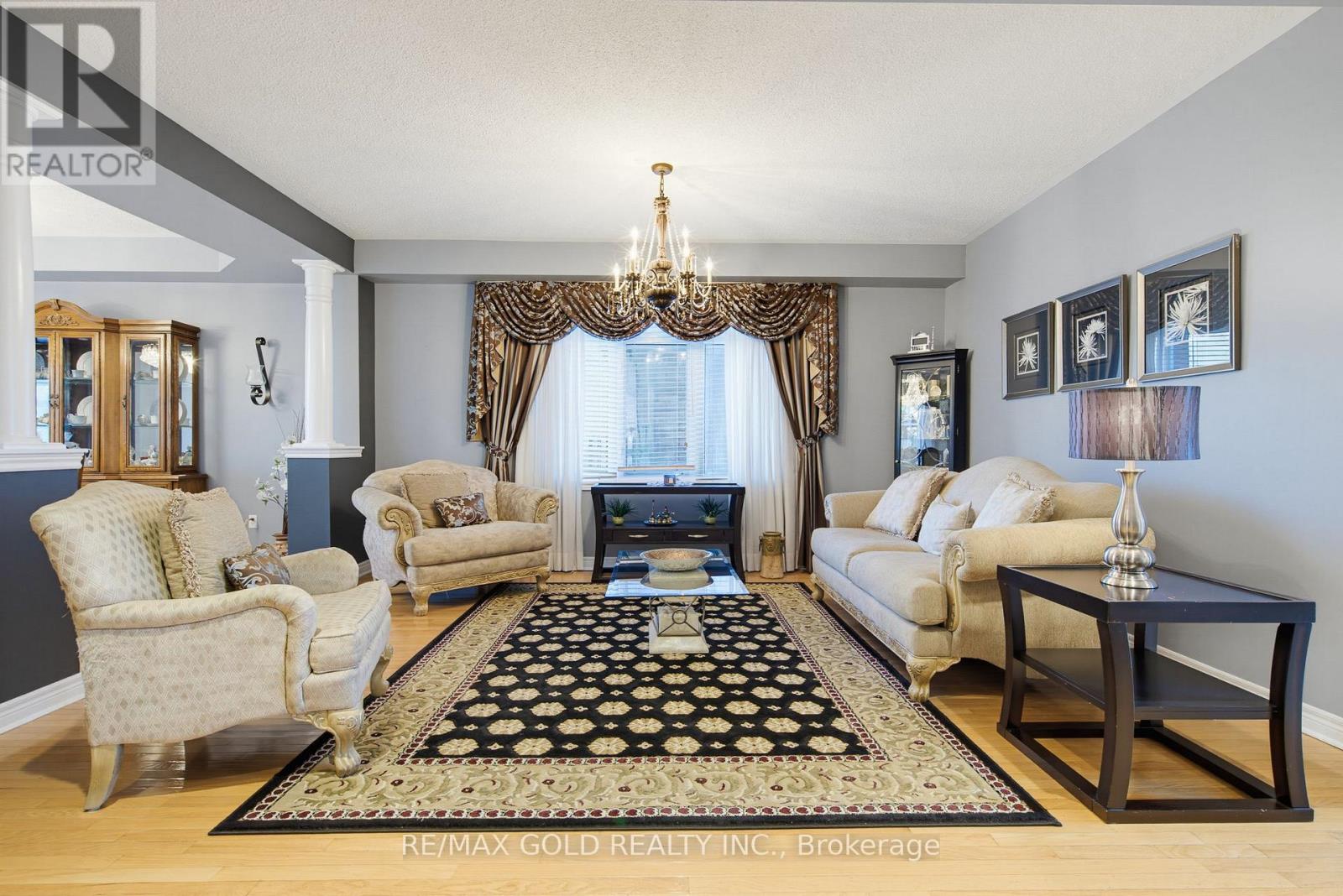 29 Blaketon Court, Brampton, Ontario  L6P 1K7 - Photo 8 - W13819182