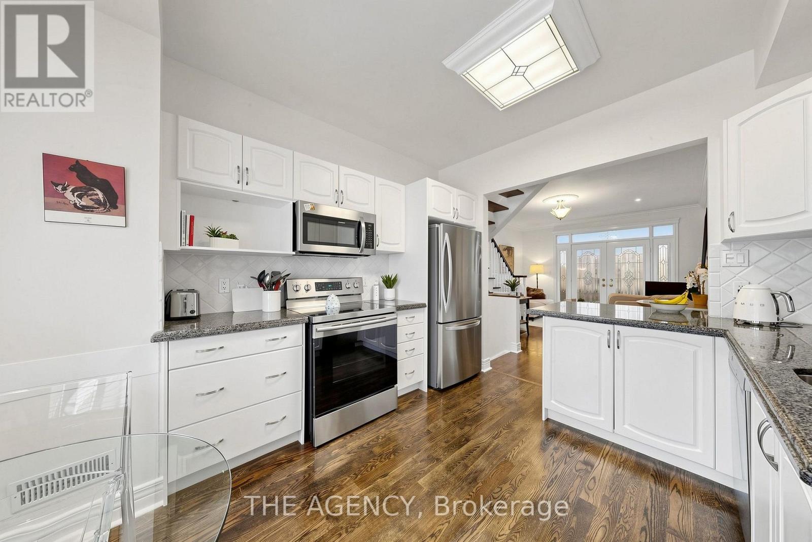 272 Redpath Avenue, Toronto, Ontario  M4P 3H6 - Photo 13 - C13809718
