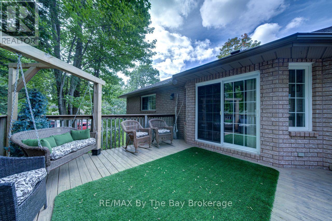 17 Downer Crescent, Wasaga Beach, Ontario  L9Z 1C2 - Photo 28 - S13812472