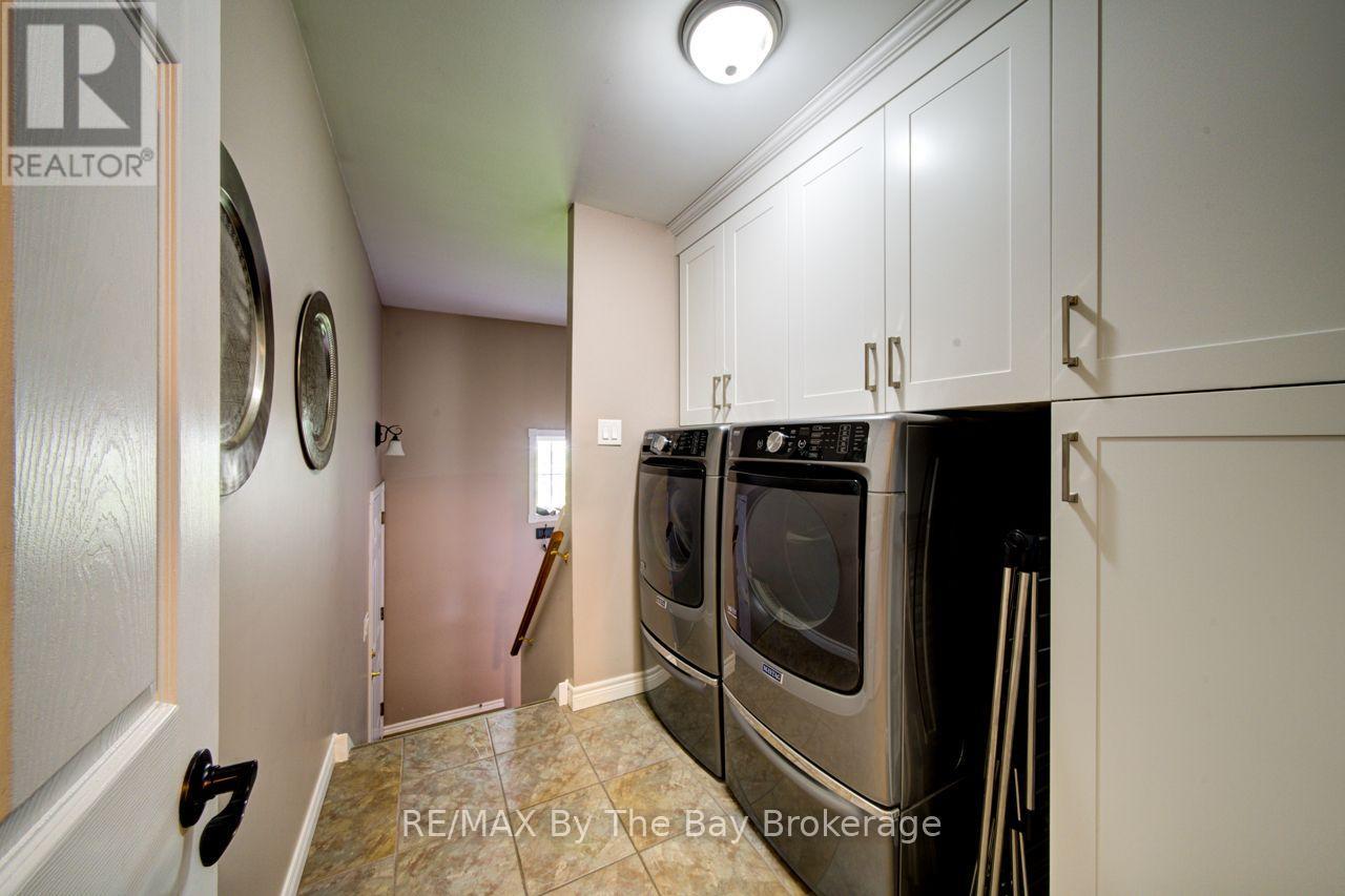 17 Downer Crescent, Wasaga Beach, Ontario  L9Z 1C2 - Photo 21 - S13812472