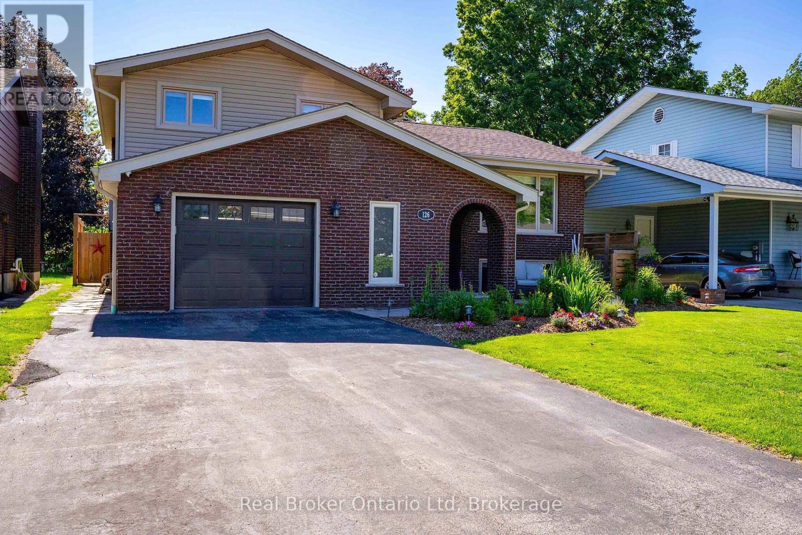 126 5th Avenue E, Owen Sound, Ontario  N4K 6C7 - Photo 3 - X13819228