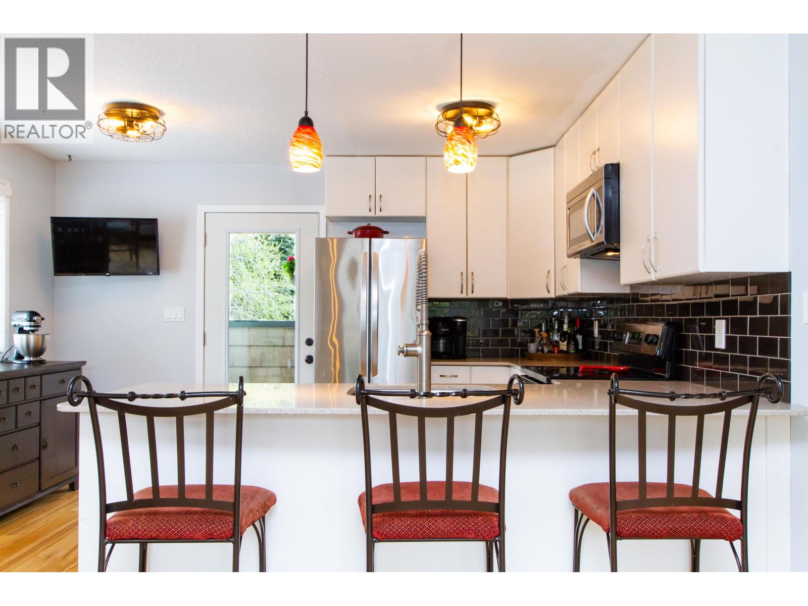 42056 BIRKEN ROAD photo 2