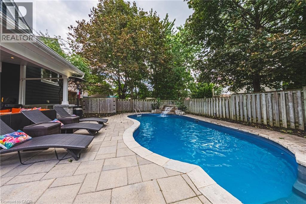 581 Holly Hill Crescent, Burlington, Ontario  L7L 3Z8 - Photo 38 - 40865056